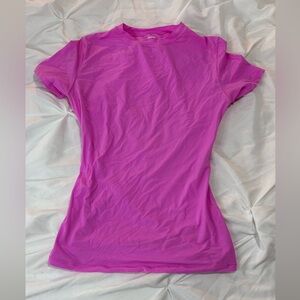 SKIMS Fits Everybody shirt